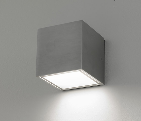 up. side. down wall luminaire | Lampade outdoor parete | oneLED