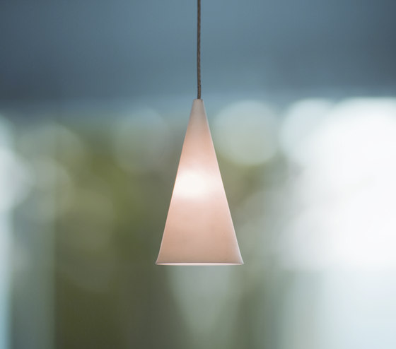 Cornet Pura Pendant light | Lampade sospensione | STENG LICHT