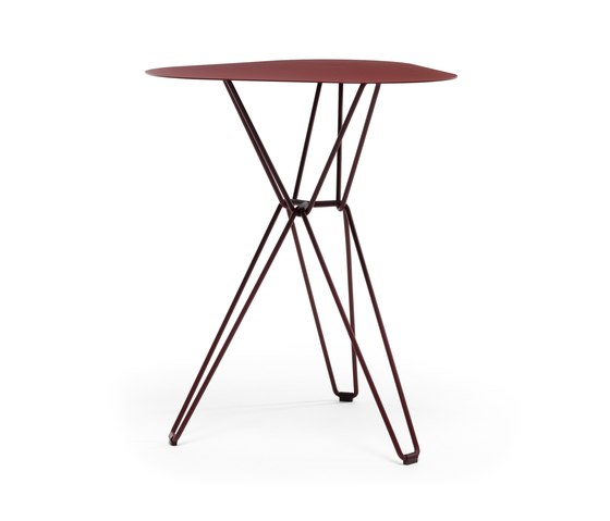 Tio Triangular Café Table Metal | Bistrotische | Massproductions
