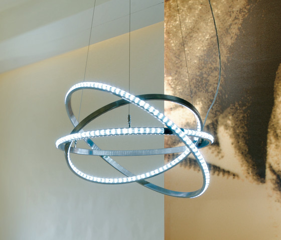 Dione 550 LED | Lampade sospensione | Licht im Raum