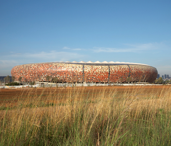 concrete skin | Soccer City Stadion | Fassadensysteme | Rieder