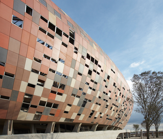 concrete skin | Soccer City Stadion | Systèmes de façade | Rieder