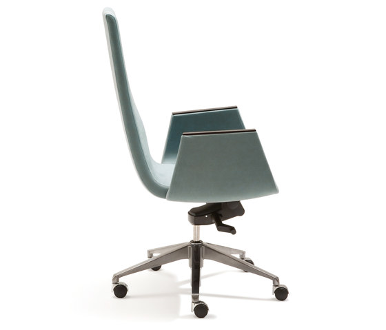 Clint Swivel chair | Sedie | Fora Form