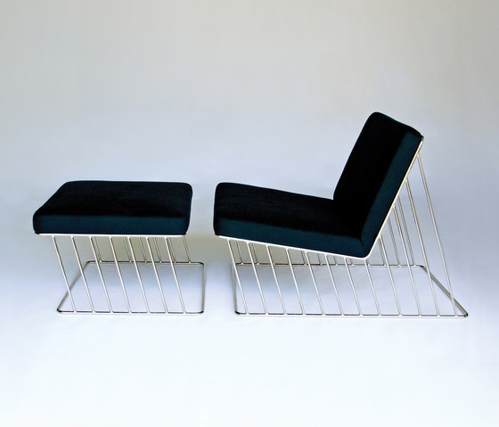 Wired Italic Lounge Chair & Ottoman | Fauteuils | Phase Design