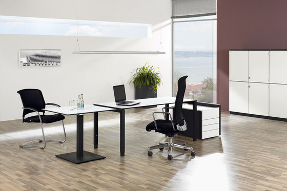 TriASS Furniture range | Tavoli contract | Assmann Büromöbel