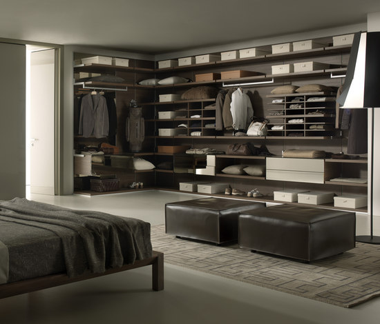 Cargo walk-in wardrobe | Walk-in wardrobes | FEG