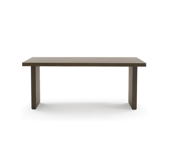 Onesto | Dining tables | Arco