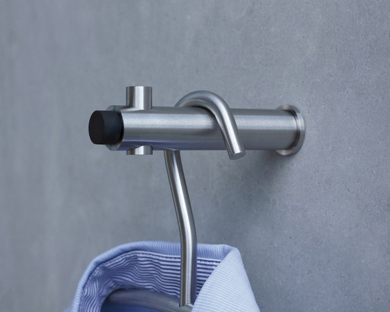 Tope de puerta con percha: doble función - 11 cm de largo | Estanterías toallas | PHOS Design