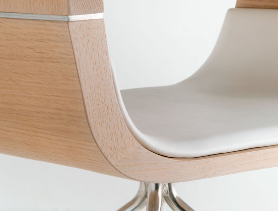 Apple 762 | Chairs | PEDRALI