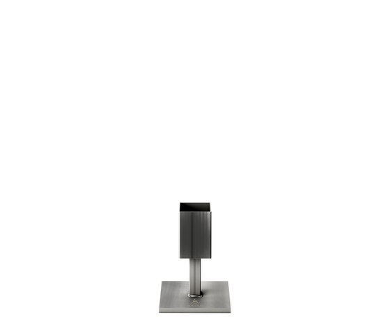 Art table candle stick | Candelabros | Röshults