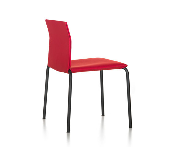 183 TreunoTre | Chairs | Cassina