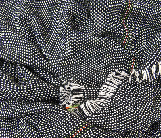 AmA 01B schwarz | Decken | Isabel Bürgin