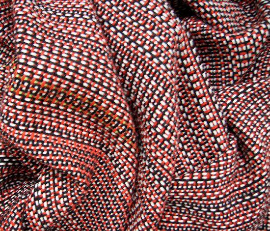 AmA 2 rot-schwarz | Decken | Isabel Bürgin