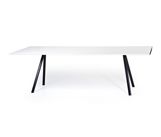 WOGG 7 Table | Dining tables | WOGG