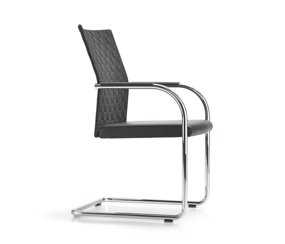 CORPO Cantilever chair | Sillas | Girsberger