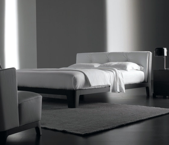 Winker Bed | Beds | Meridiani