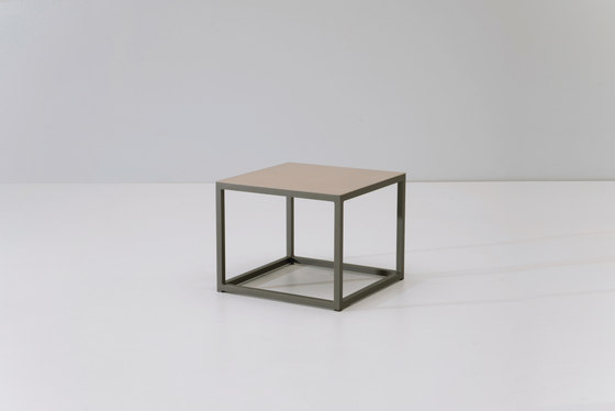 Landscape side table | Tavolini alti | KETTAL