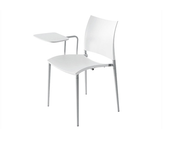 Sand chair with drop table | Sillas | Desalto