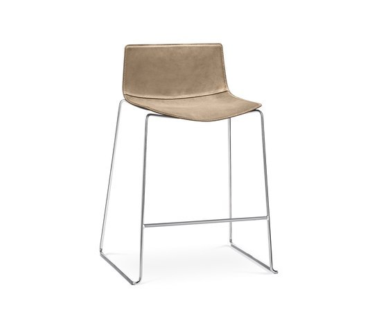 Catifa 46 | 0484 | Bar stools | Arper