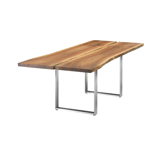 AUTHENTIC Table | Dining tables | Girsberger