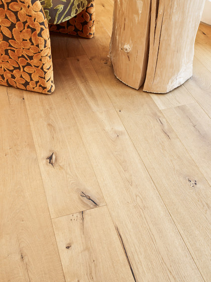 OAK Country wide-plank brushed | white oil | Wood flooring | mafi