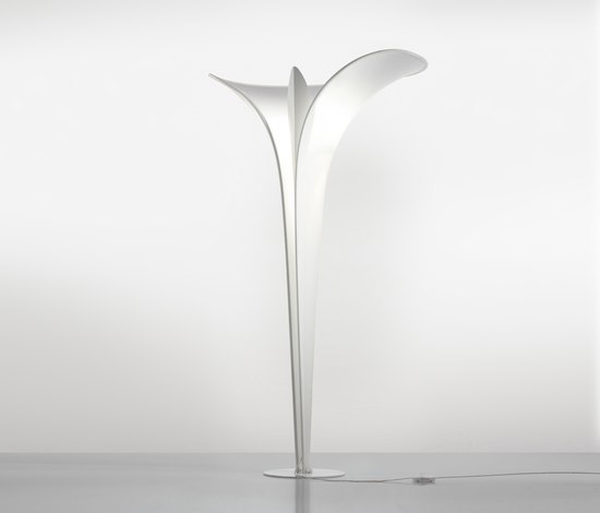 Arum Floor lamp | Free-standing lights | LUCENTE