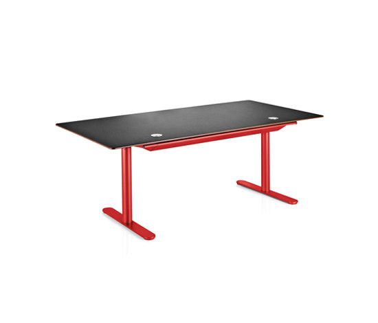 HS Table | Contract tables | Montana Furniture