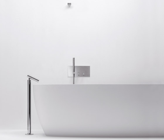 Square - RUB935NL | Grifería para bañeras | Agape
