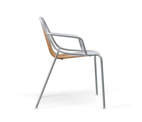 Alle Armchair Off-white | Chairs | Skitsch by Hub Design