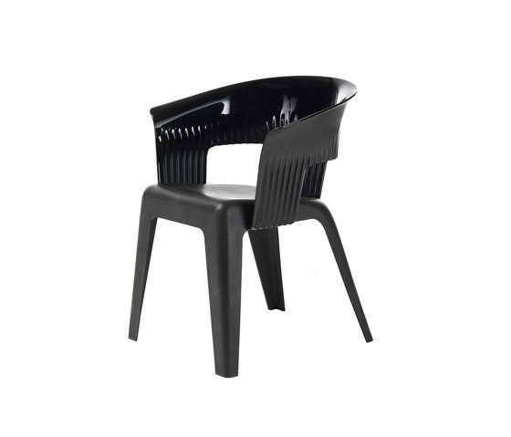 Madeira Black | Stühle | Skitsch by Hub Design