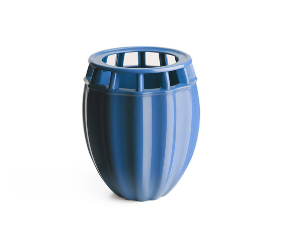 Oppiacei Papaver blue | Beistelltische | Skitsch by Hub Design