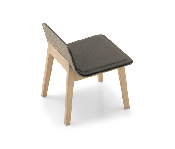 Laia Lounge Chair | Poltrone | Alki
