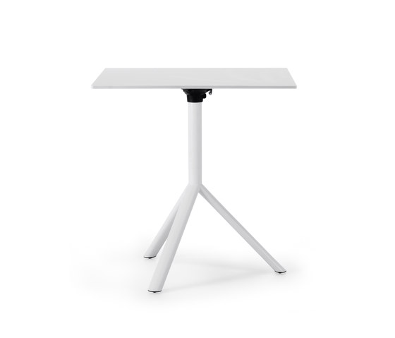 Miura table 9590 (70x70) | Mesas auxiliares | Plank