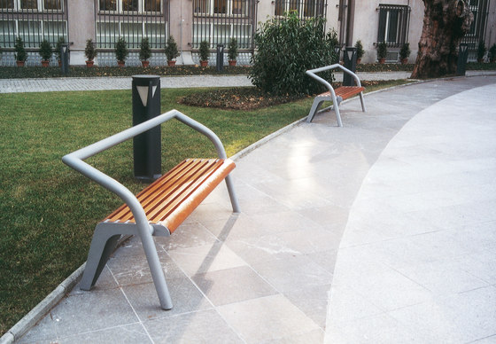 brunea Park bench | Benches | mmcité