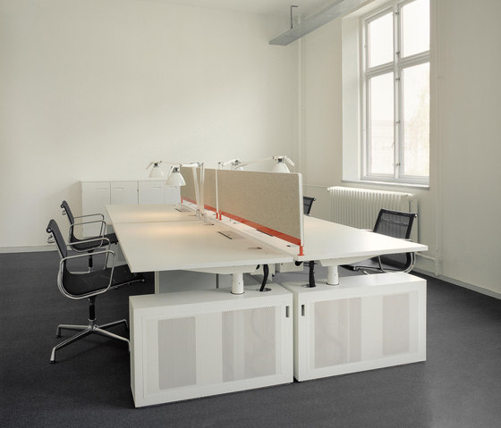 DO6400 Elevation table | Desks | Designoffice