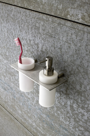 Étagère avec verre et doseur | Distributeurs de savon / lotion | Rexa Design
