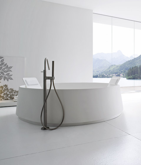 Opus Bathtub | Bathtubs | Rexa Design