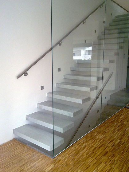 Cantilevered stairs in concrete |  | Siller Treppen