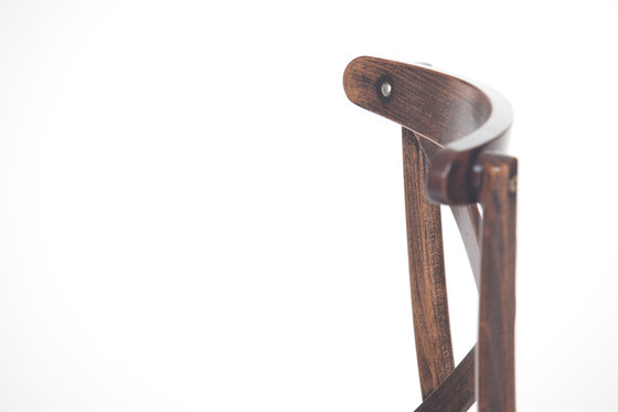150 Stuhl gepolstert | Stühle | TON A.S.