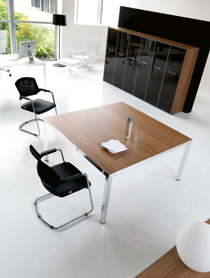 FLY meeting table | Mesas contract | IVM