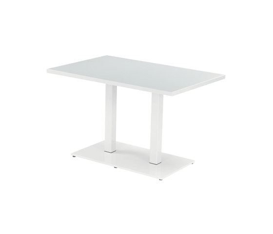 Round 4 seats rectangular table | 474 | Tavoli pranzo | EMU Group