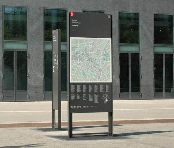Pedestrian Wayfinding System | Information totems | BURRI