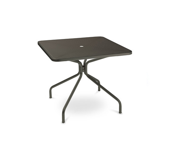 Cambi 4 seats square table | 802 | Bistro tables | EMU Group