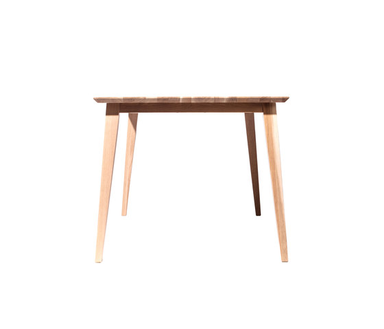 Jylland Table | Dining tables | TON A.S.