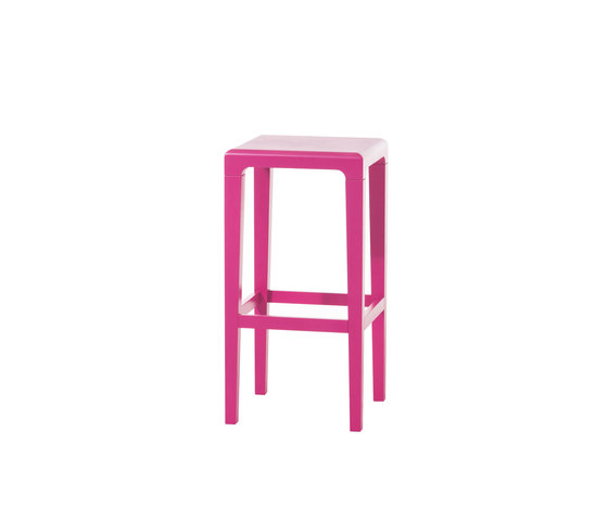 Rioja Barstool Low | Bar stools | TON A.S.