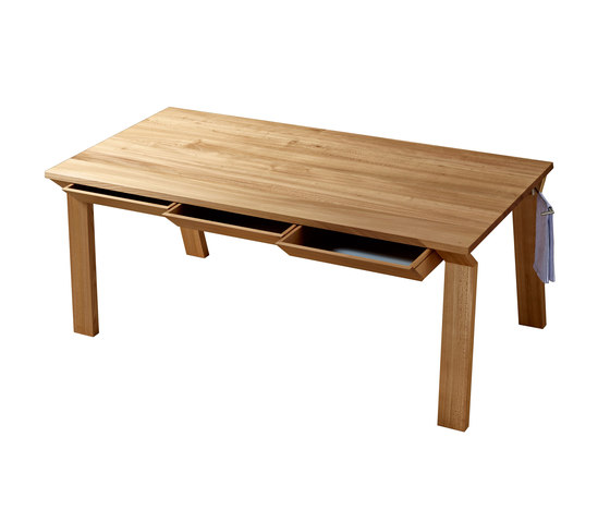 IGN. LIVING. | Dining tables | Ign. Design.