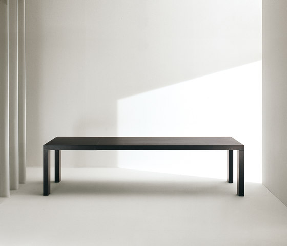 Long table | Esstische | Former