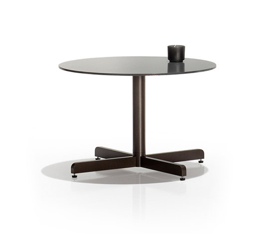 Sit central leg tables | Tavolini alti | Bivaq