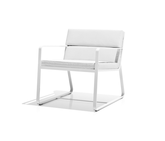 Sit low armchair white | Sessel | Bivaq