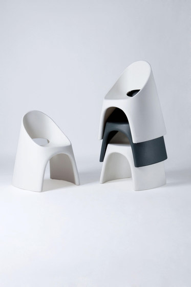 Amélie | Chairs | Slide